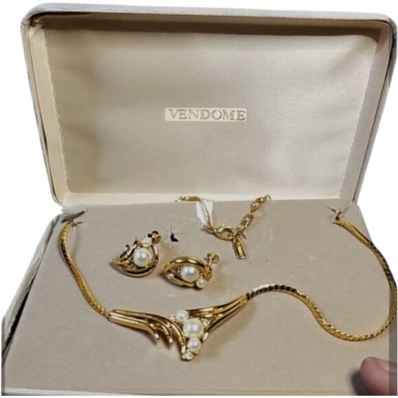 Vendome Gold-Tone Necklace & Screw Back Earrings Faux Pearls & Rhinestones - Picture 1 of 10